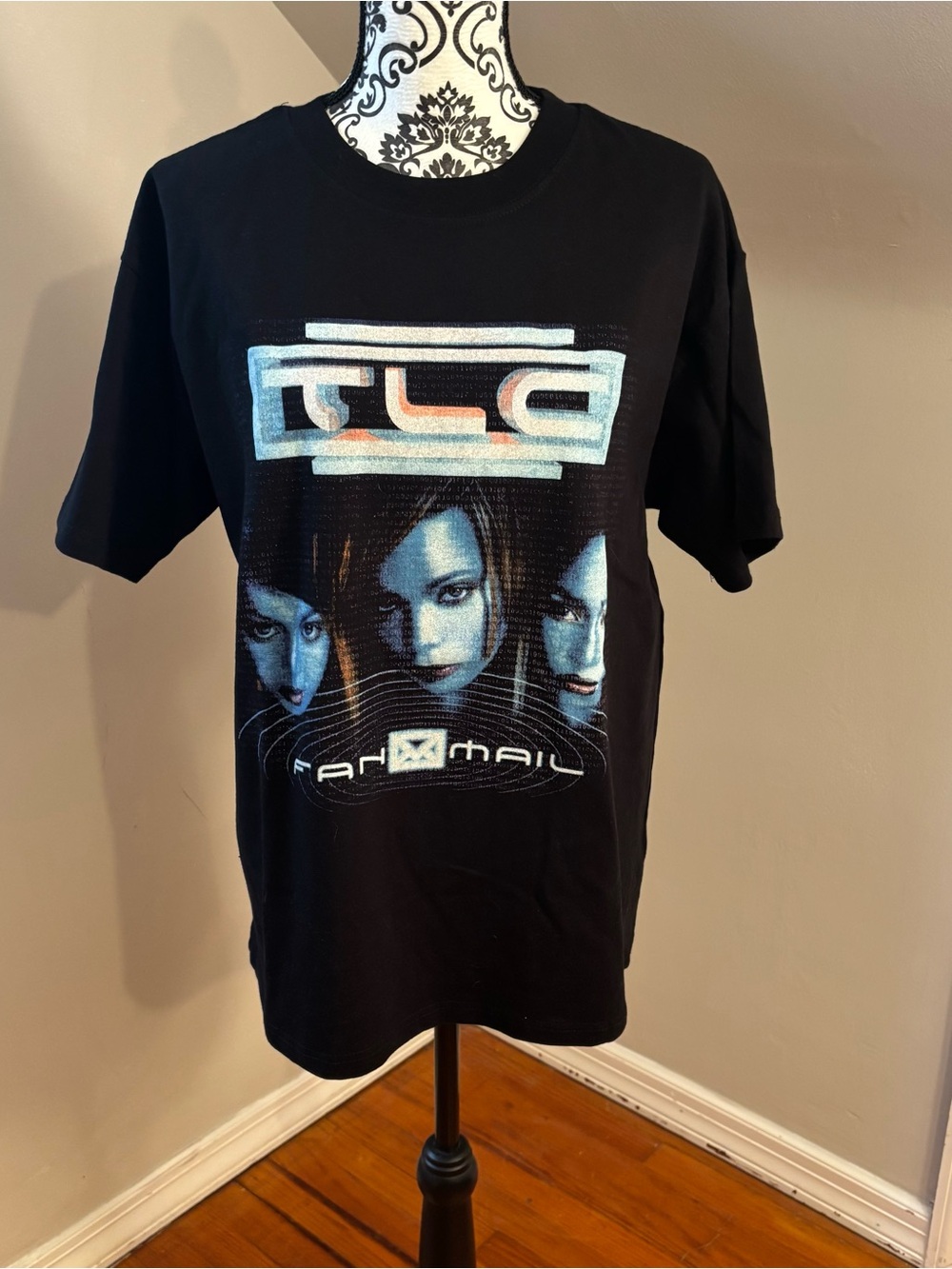 NWOT TLC Fan Mail T Shirt Size Medium Band Tee 90s Hip Hop Rap Music Retro Tee